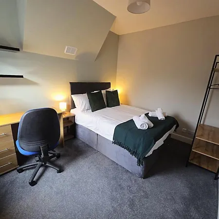 Douglas House By Cliftonvalley Бристоль