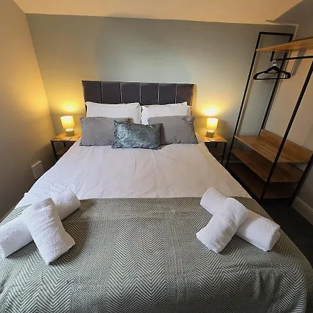 Douglas House By Cliftonvalley Бристоль